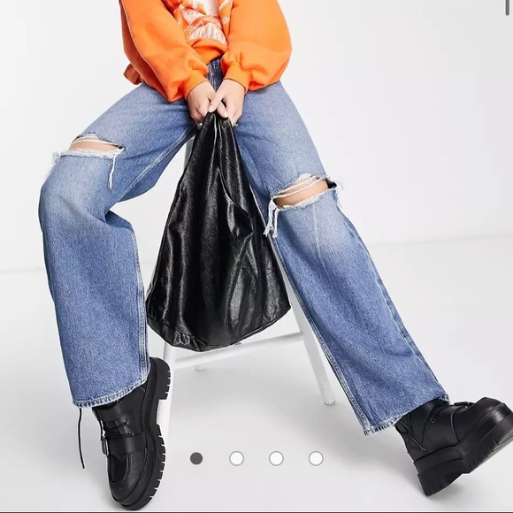 Levi's high loose ripped knee jean in mid wash - Picture 9 of 13